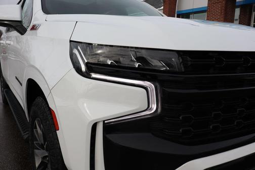 2023 Chevrolet Suburban 4WD Z71