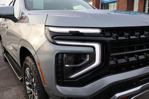 2025 Chevrolet Suburban 4WD Z71