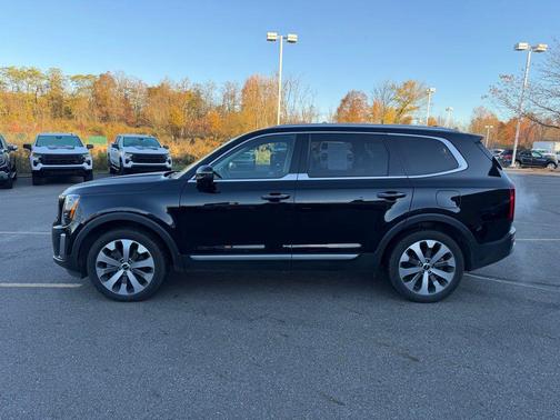 2022 Kia Telluride S