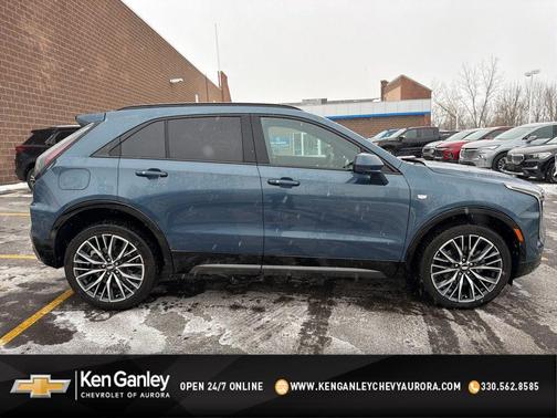 2024 Cadillac XT4 Sport