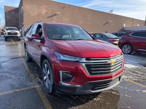 2023 Chevrolet Traverse LT Leather