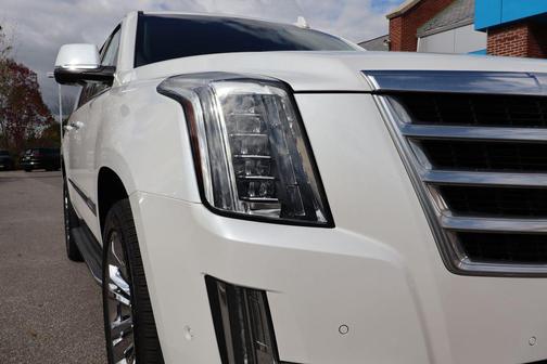 2019 Cadillac Escalade Luxury