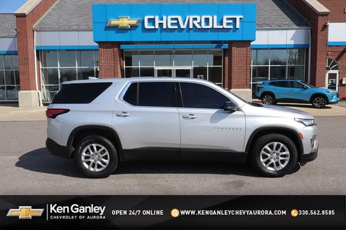 Silver Ice Metallic 2022 Chevrolet Traverse LS