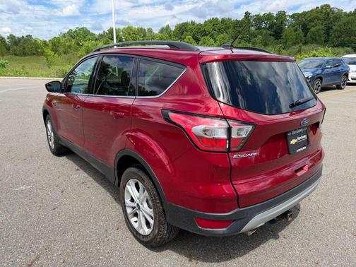Ruby Red Metallic Tinted Clearcoat 2018 Ford Escape SE