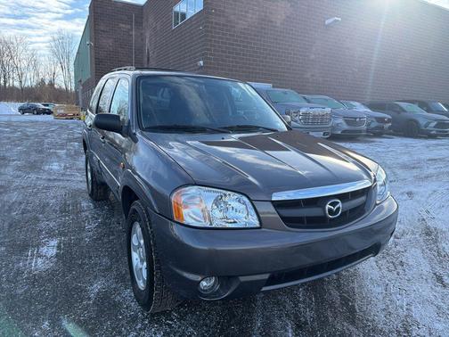 2004 Mazda Tribute ES V6