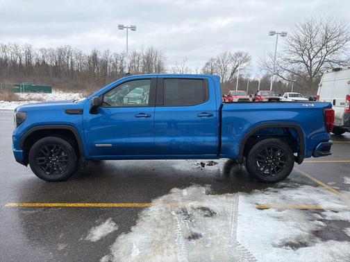 2022 GMC Sierra 1500 Elevation