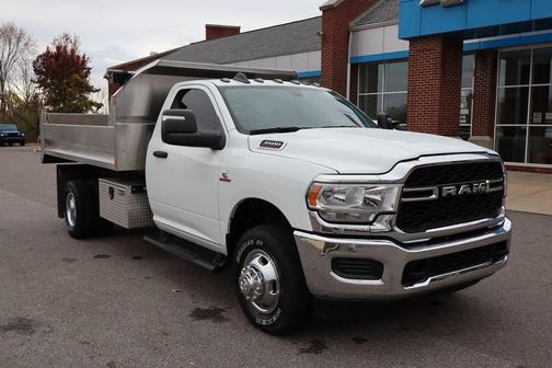 2024 RAM 3500 Tradesman/SLT