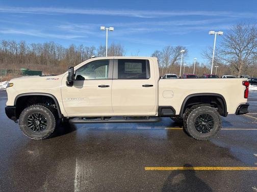 2026 Chevrolet Silverado 2500 Crew Cab, Standard Bed, XR2, 4WD