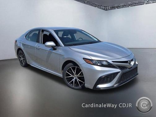 Celestial Silver Metallic 2024 Toyota Camry SE