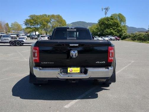 2019 RAM 3500 Limited Crew Cab 4x4 8' Box