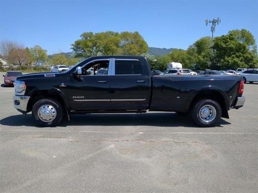 2019 RAM 3500 Limited Crew Cab 4x4 8' Box