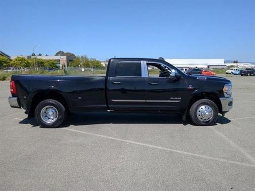 2019 RAM 3500 Limited Crew Cab 4x4 8' Box