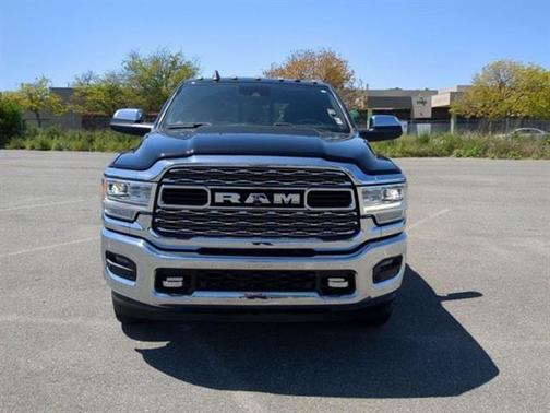 2019 RAM 3500 Limited Crew Cab 4x4 8' Box
