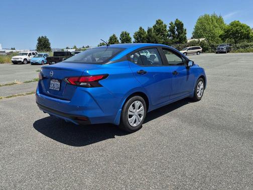 Electric Blue Metallic 2021 Nissan Versa 1.6 S