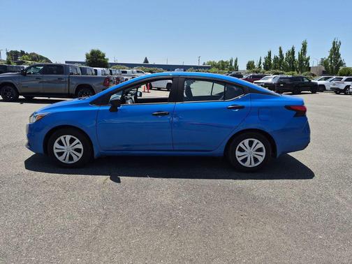 Electric Blue Metallic 2021 Nissan Versa 1.6 S