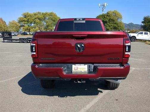 2022 RAM 2500 Laramie Crew Cab 4x4 6'4' Box
