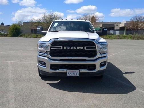 2024 RAM 3500 Big Horn Crew Cab 4x4 8' Box