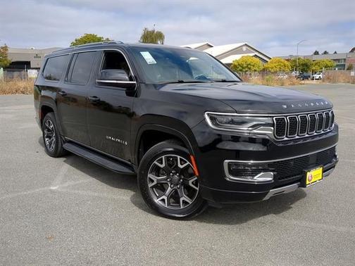 2023 Jeep Wagoneer L Series III 4x4