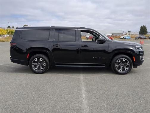 2023 Jeep Wagoneer L Series III 4x4