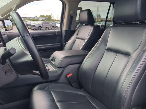 AGATE BLACK METALLIC 2024 Ford Expedition XLT