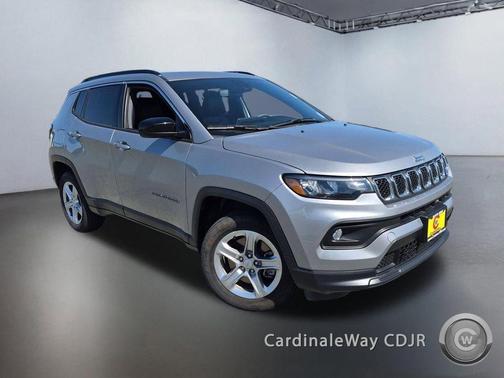 Billet Silver Metallic Clearcoat 2023 Jeep Compass Latitude