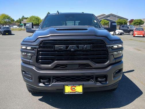 Granite Crystal Metallic Clearcoat 2026 RAM 2500 Laramie Crew Cab 4x4 6'4' Box