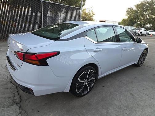 2023 Nissan Altima SR Intelligent AWD