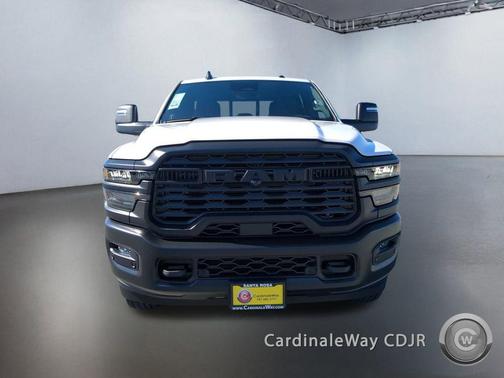 2026 RAM 3500 Tradesman Crew Cab 4x4 6'4' Box