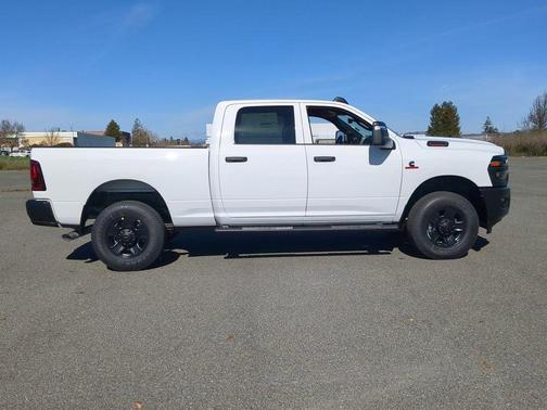 2026 RAM 3500 Tradesman Crew Cab 4x4 6'4' Box