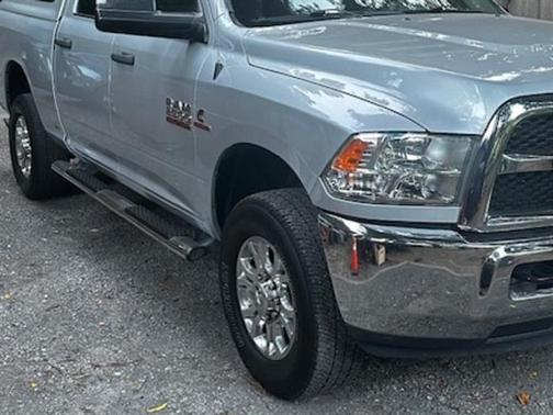2018 RAM 2500 Tradesman Crew Cab 4x4 6'4' Box