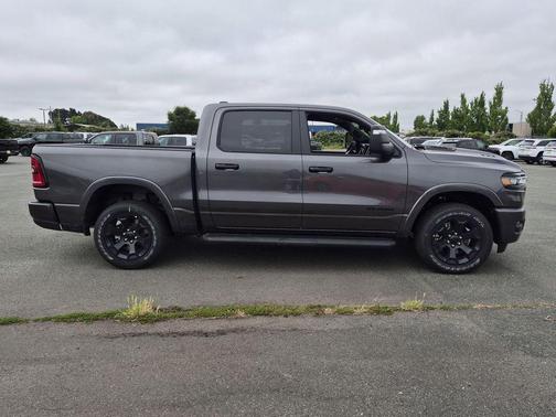 Granite Crystal Metallic Clearcoat 2026 RAM 1500 Big Horn/Lone Star