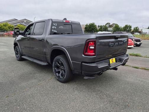 Granite Crystal Metallic Clearcoat 2026 RAM 1500 Big Horn/Lone Star