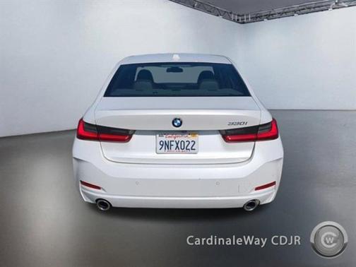 2024 BMW 330 i