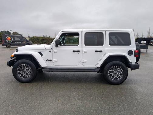 2026 Jeep Wrangler 4-Door Sahara 4x4