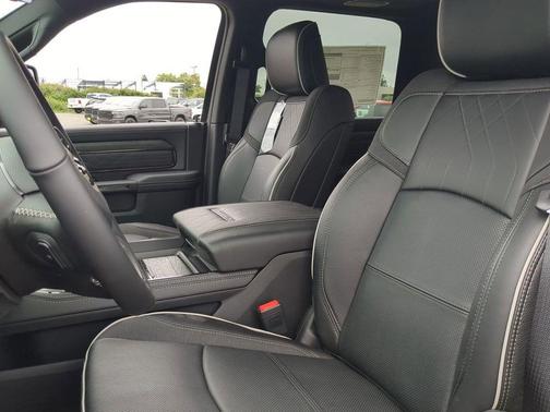 Ceramic Gray Clearcoat 2026 RAM 2500 Limited Crew Cab 4x4 6'4' Box