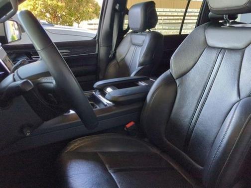 2022 Jeep Wagoneer Series III 4x2