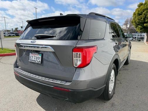 CARBONIZED GRAY METALLIC 2022 Ford Explorer XLT