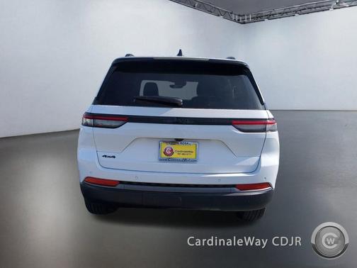 2026 Jeep Grand Cherokee Altitude