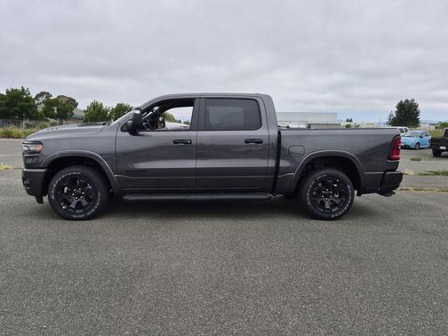Granite Crystal Metallic Clearcoat 2026 RAM 1500 Big Horn/Lone Star