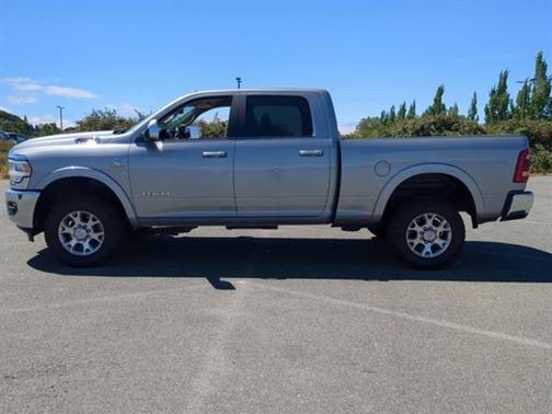 2022 RAM 2500 Laramie Crew Cab 4x4 6'4' Box