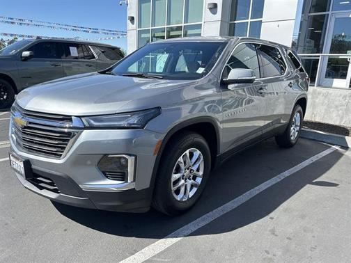 2023 Chevrolet Traverse LS