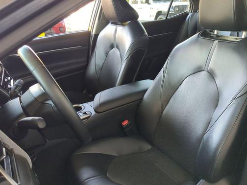 2022 Toyota Camry XLE