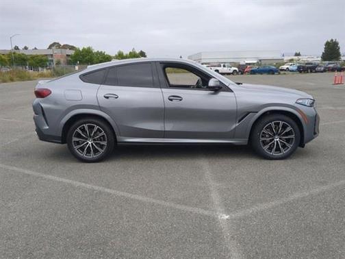 2024 BMW X6 xDrive40i