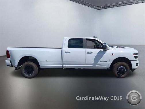 2025 RAM 3500 Laramie Crew Cab 4x4 8' Box