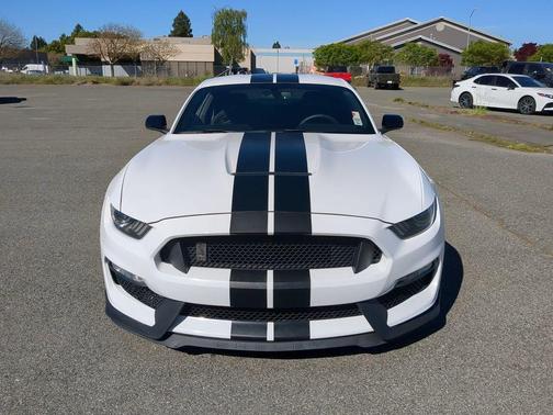 2016 Ford Shelby GT350 Base