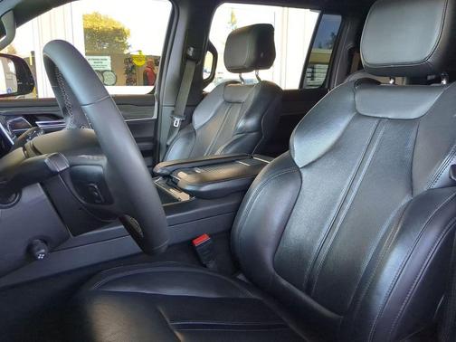 2022 Jeep Wagoneer Series III 4x4