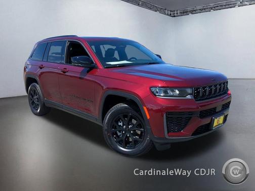 Velvet Red Pearlcoat 2026 Jeep Grand Cherokee Altitude