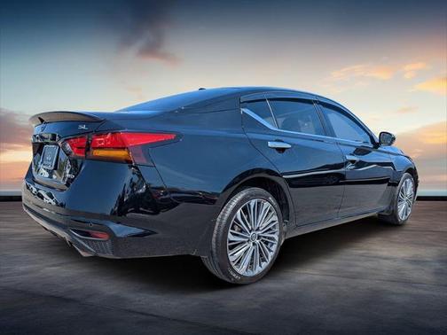 2024 Nissan Altima 2.5 SL