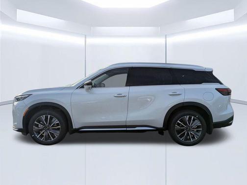 Radiant White 2026 INFINITI QX60 LUXE FWD