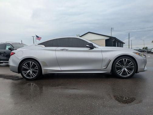 2017 INFINITI Q60 3.0T Premium